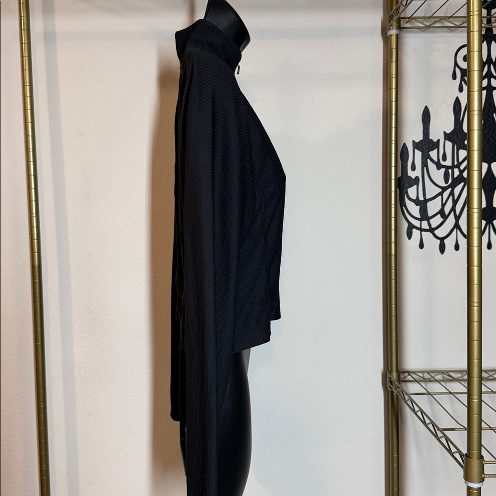 Top - Picture 4 of 10